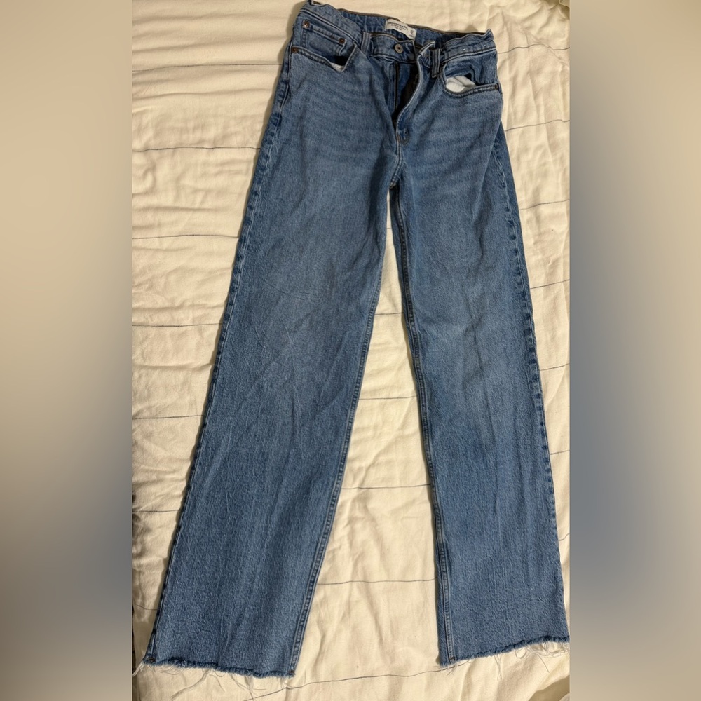Abercrombie & Fitch high rise 90’s relaxed jeans